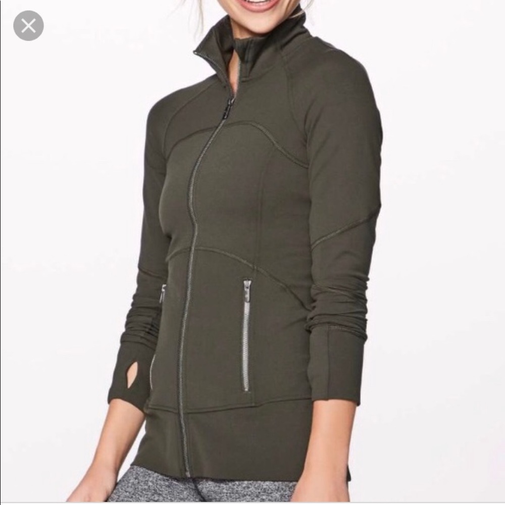 Great condition lululemon contour jacket sz 8 olive